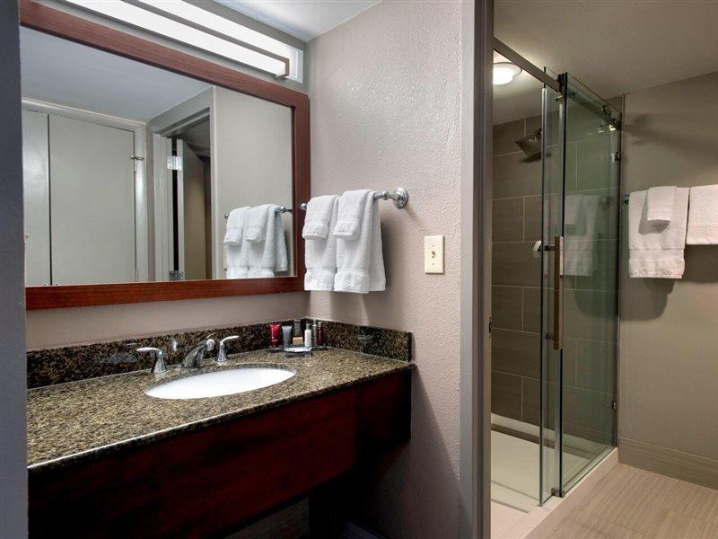 แมริออท แอลบานี Hotel อัลบานี ภายนอก รูปภาพ